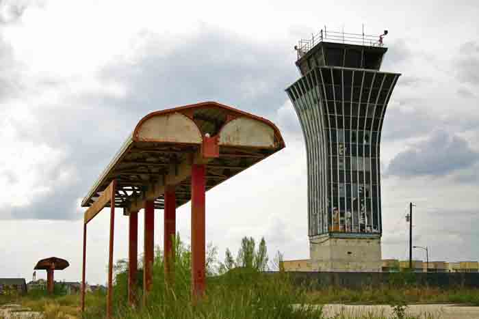 16 Of The Most Amazing Abandoned Airports In The World 9901