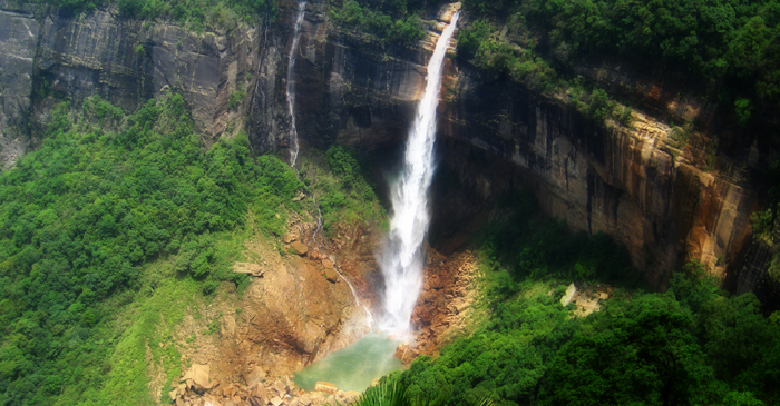 11 gorgeous waterfalls