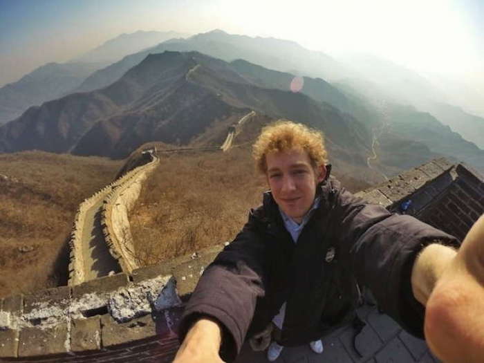 15 travel selfies