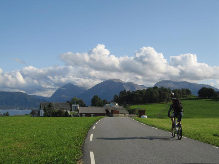 14 cycling holidays europe