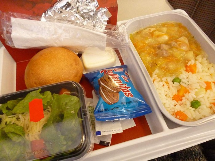 15 worst airline food