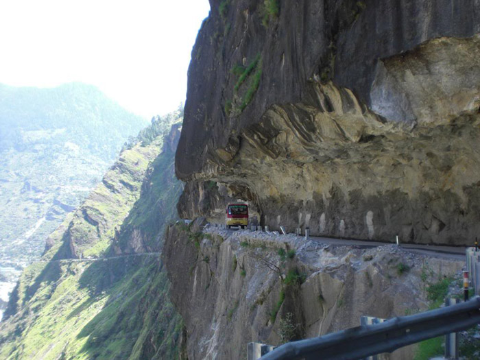 2 dangerous roads india