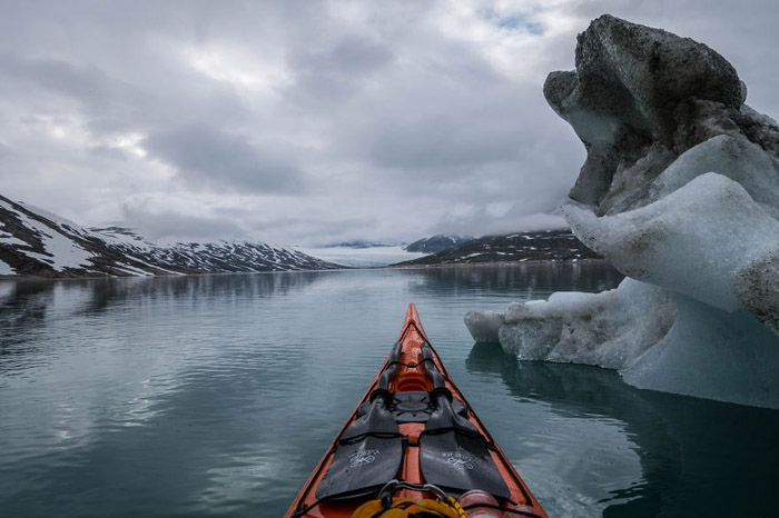 8 kayaker norway fjords